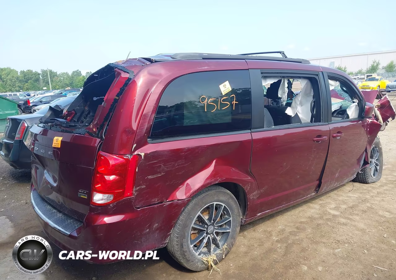 2018 Dodge Grand Caravan Gt VIN:2C4RDGEG3JR147334 - 4