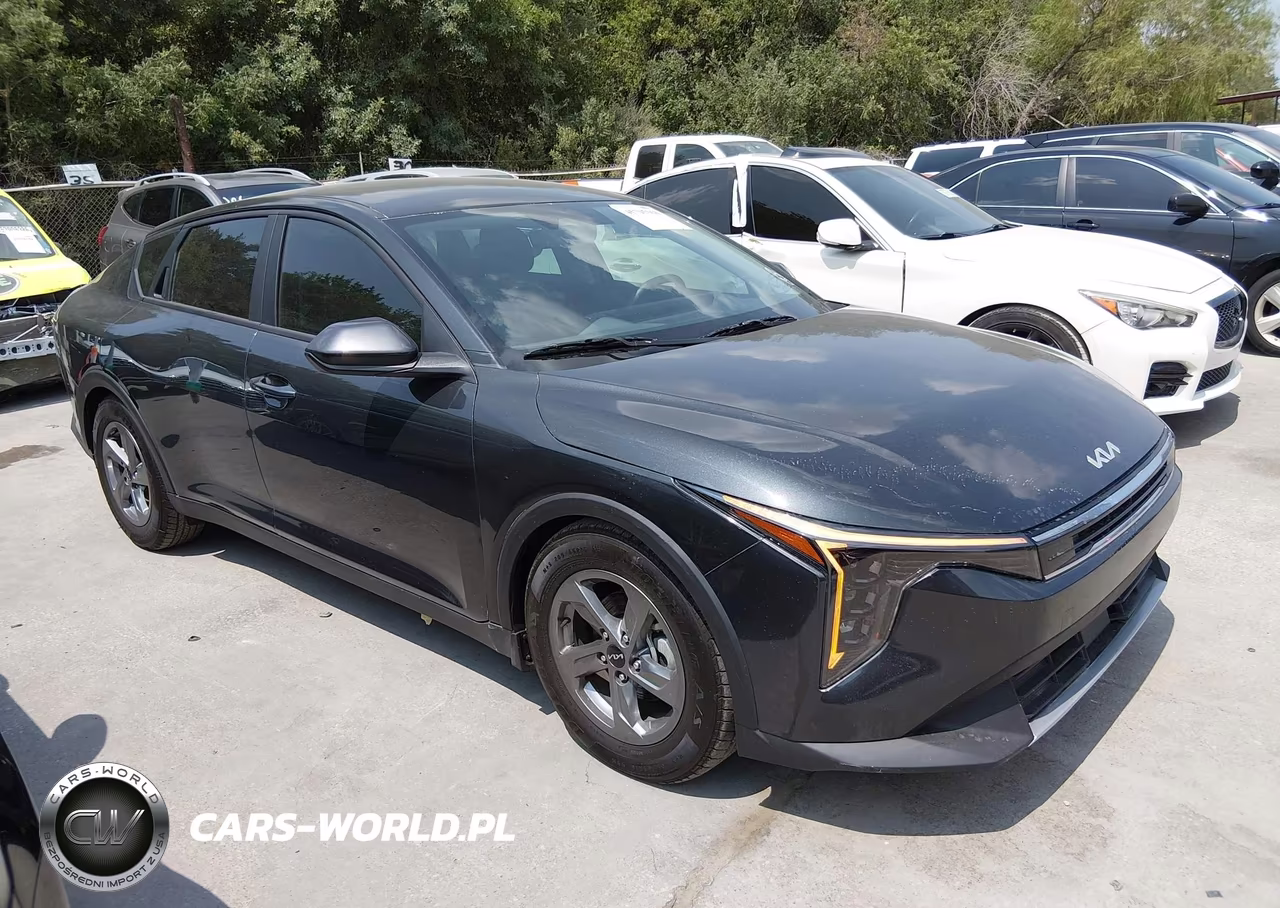 2025 Kia K4 Ex – zdjęcie 1 z 16