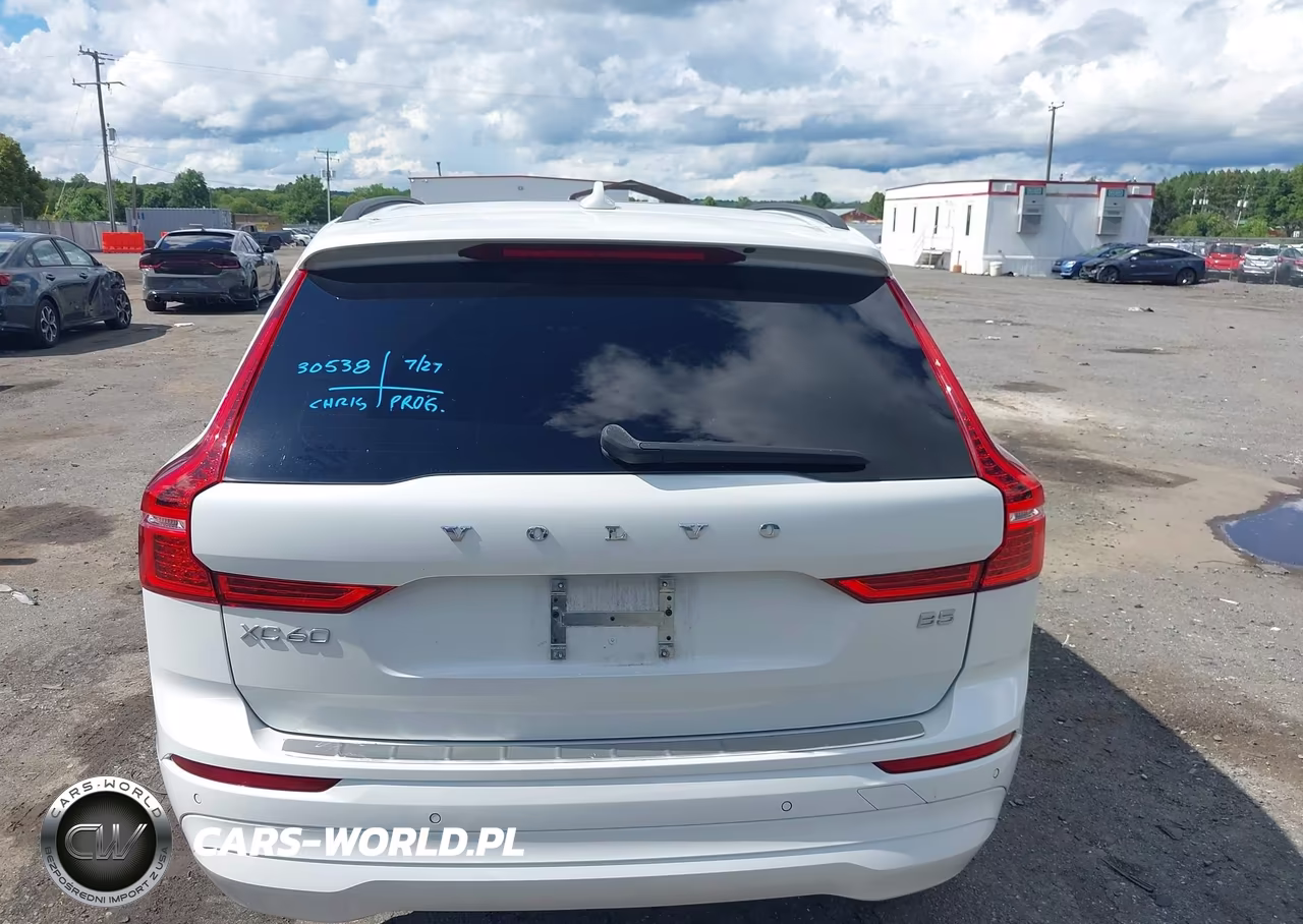 2022 Volvo Xc60 B5 Momentum VIN:YV4L12DK3N1996281 - 17