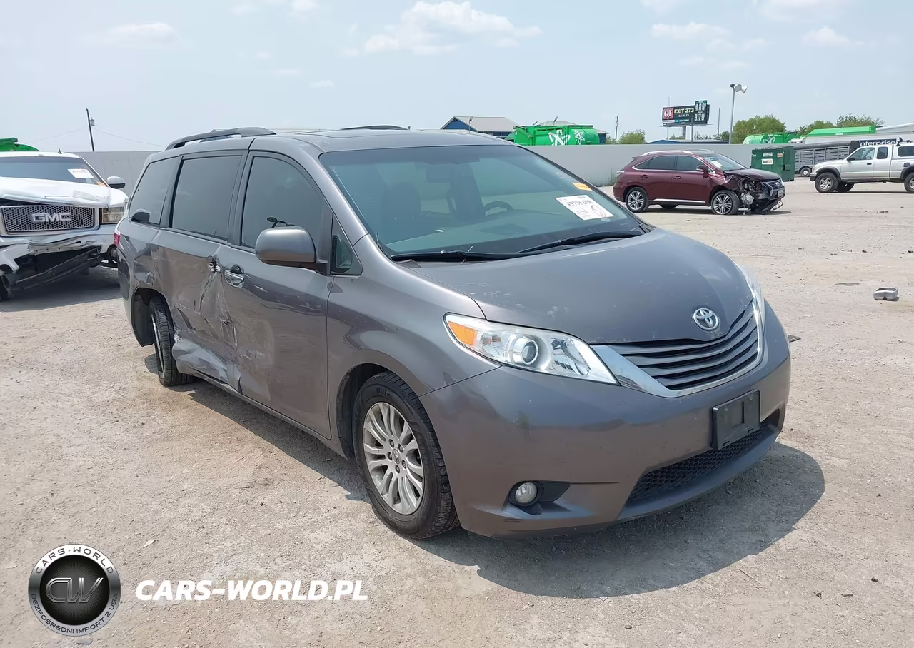 2017 Toyota Sienna Xle Premium 8 Passenger