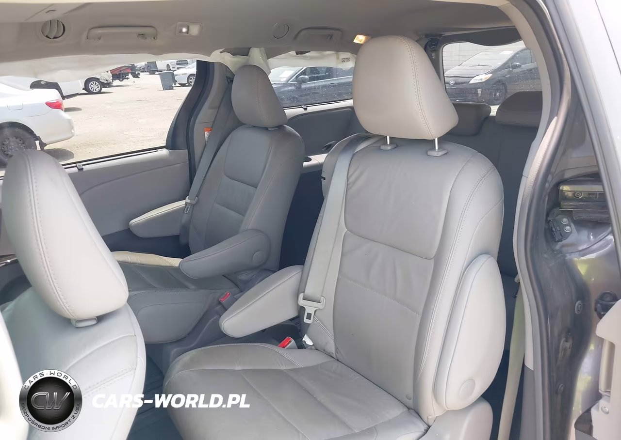 2017 Toyota Sienna Xle Premium 8 Passenger VIN:5TDYZ3DC9HS853035 - 8