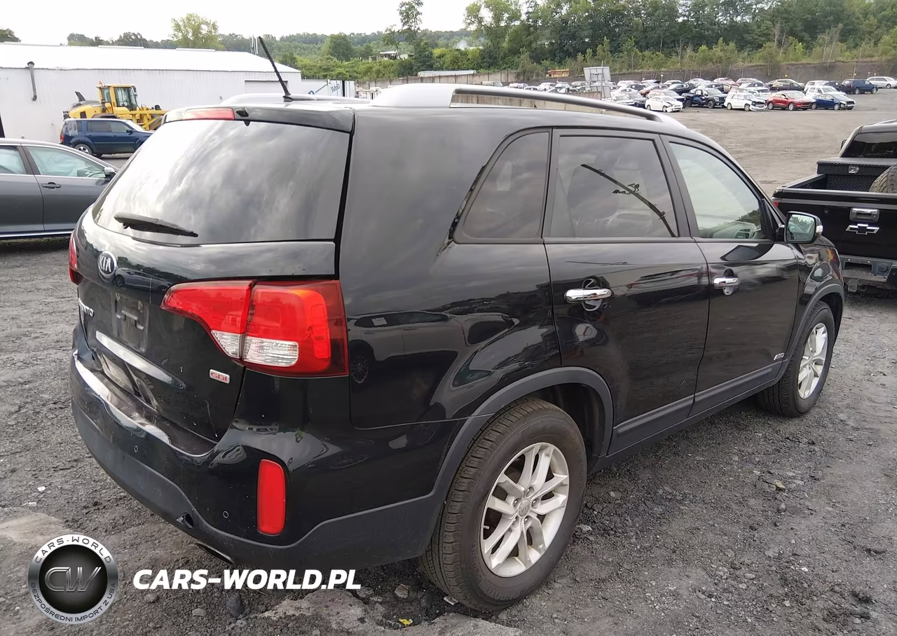 2014 Kia Sorento Lx VIN:5XYKTCA62EG450271 - 4