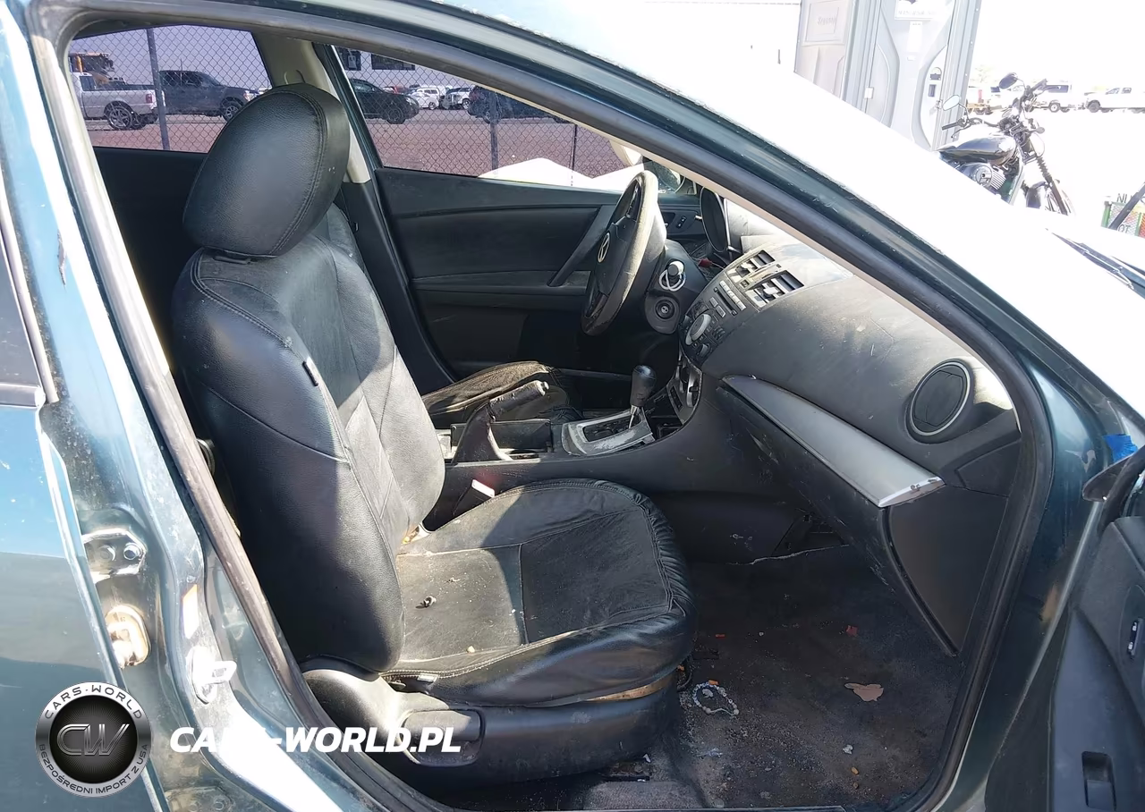 2011 Mazda Mazda3 I Touring VIN:JM1BL1VG6B1446064 - 5