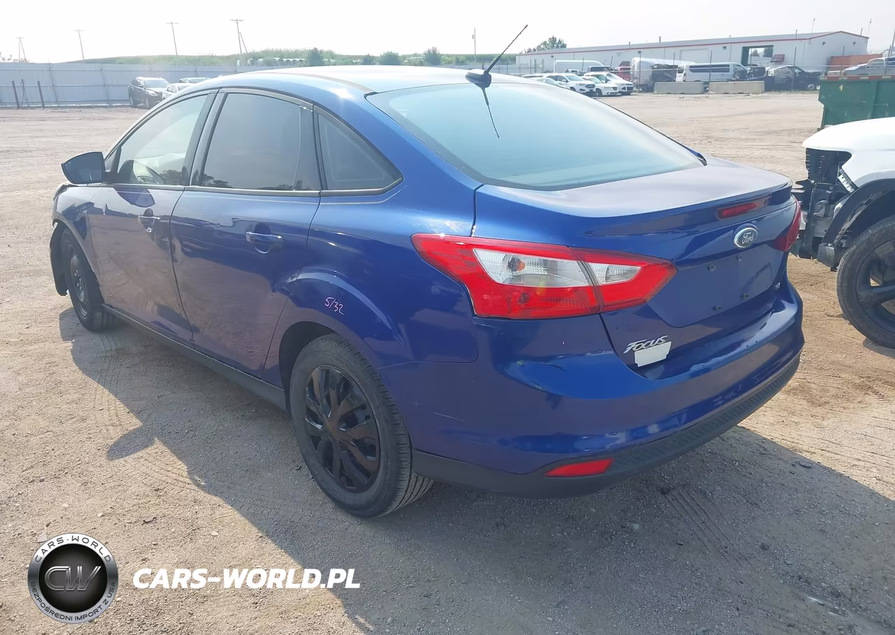 2012 Ford Focus Se VIN:1FAHP3F20CL248816 - 3