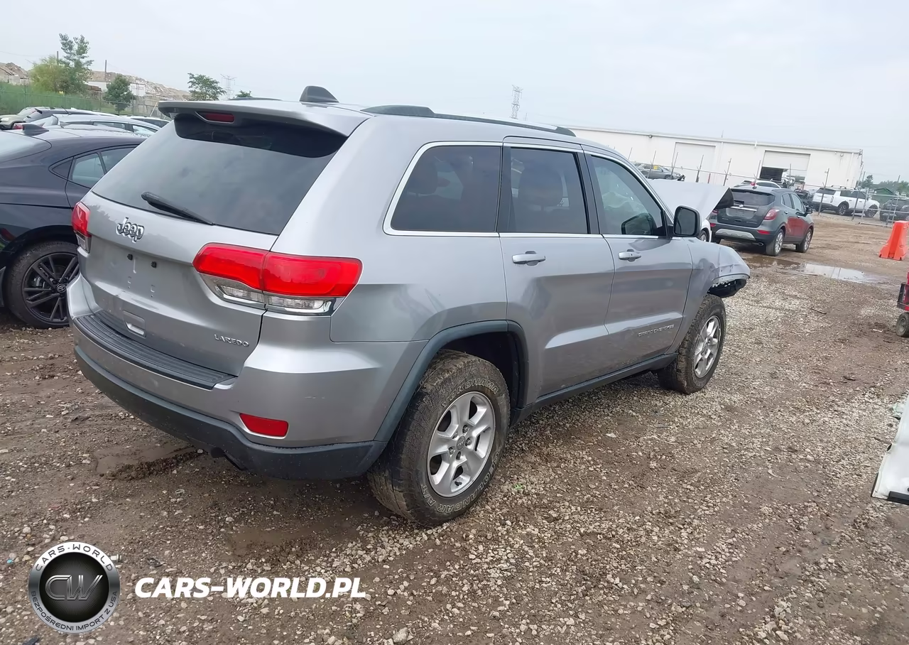 2014 Jeep Grand Cherokee Laredo VIN:1C4RJEAG4EC207123 - 4
