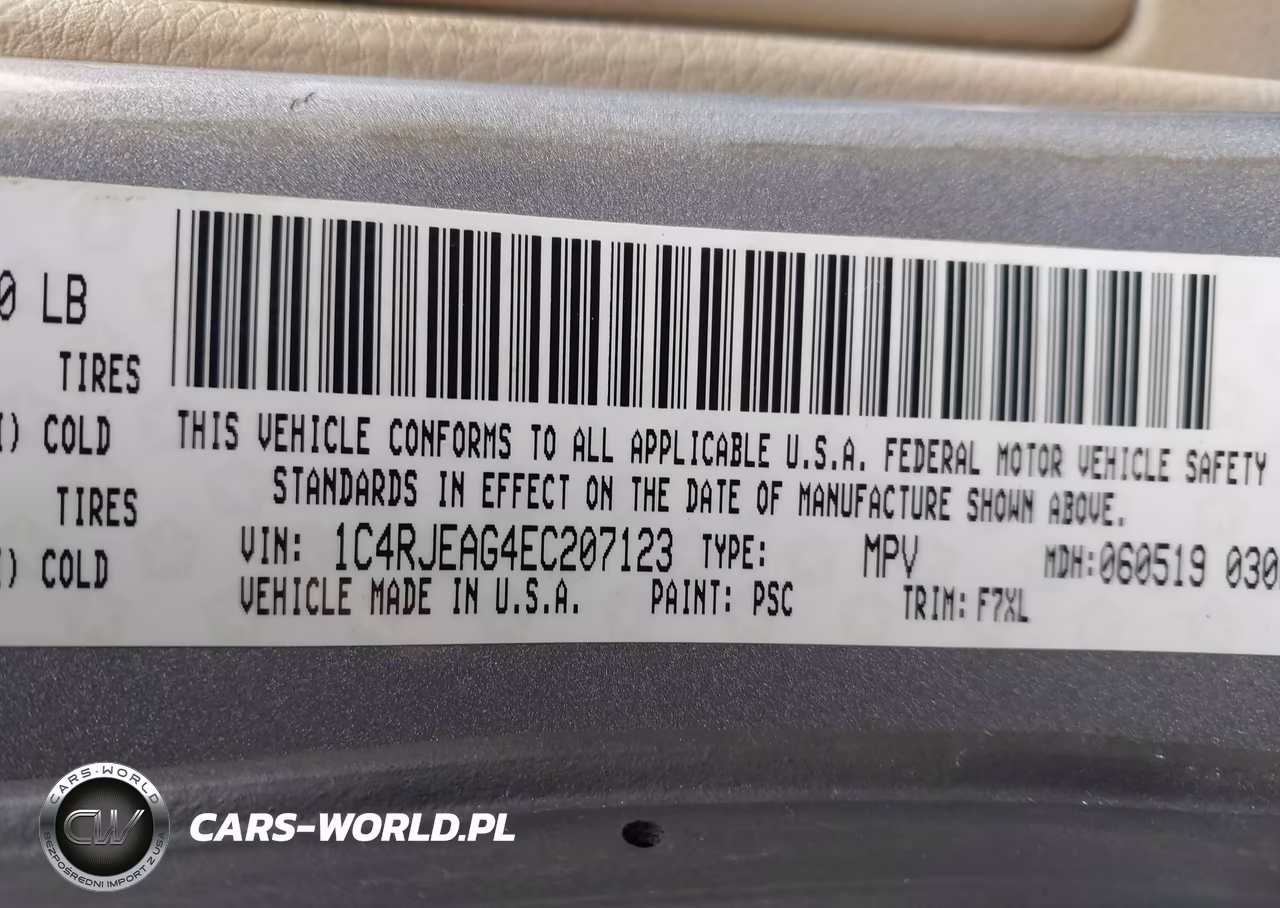 2014 Jeep Grand Cherokee Laredo VIN:1C4RJEAG4EC207123 - 9