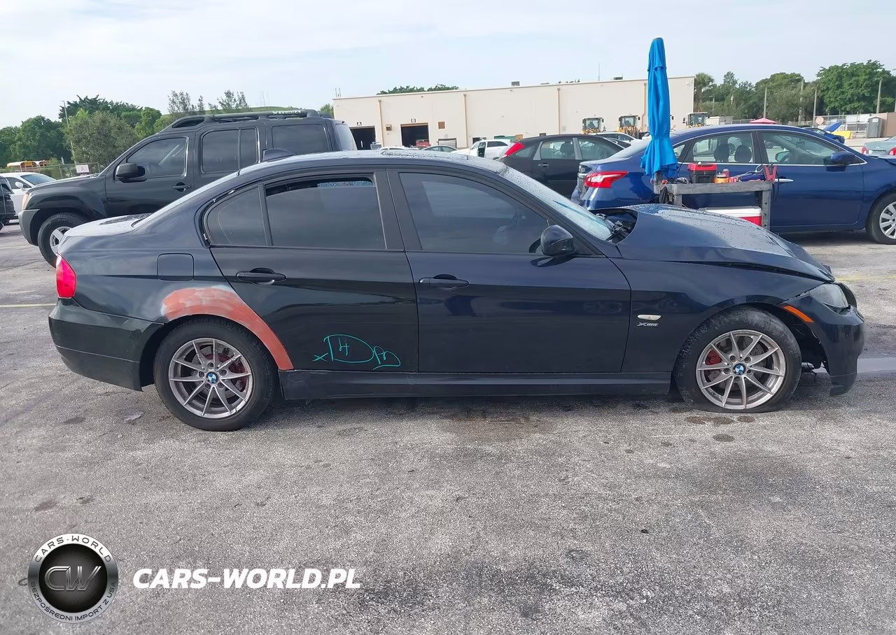 2010 BMW 328I xDrive VIN:WBAPK5C5XAA648113 - 14