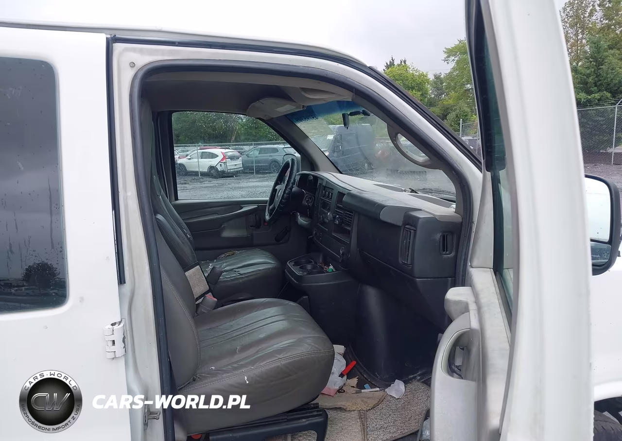2012 Chevrolet Express 2500 Work Van VIN:1GCWGFCAXC1118181 - 5