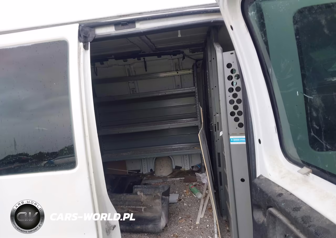 2012 Chevrolet Express 2500 Work Van VIN:1GCWGFCAXC1118181 - 8