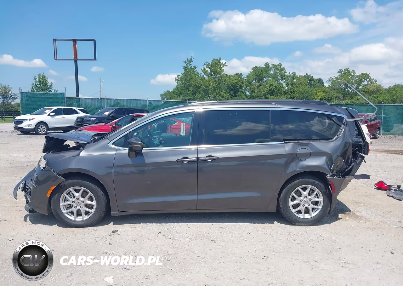2022 Chrysler Pacifica Touring L VIN:2C4RC1BG9NR176525 - 14