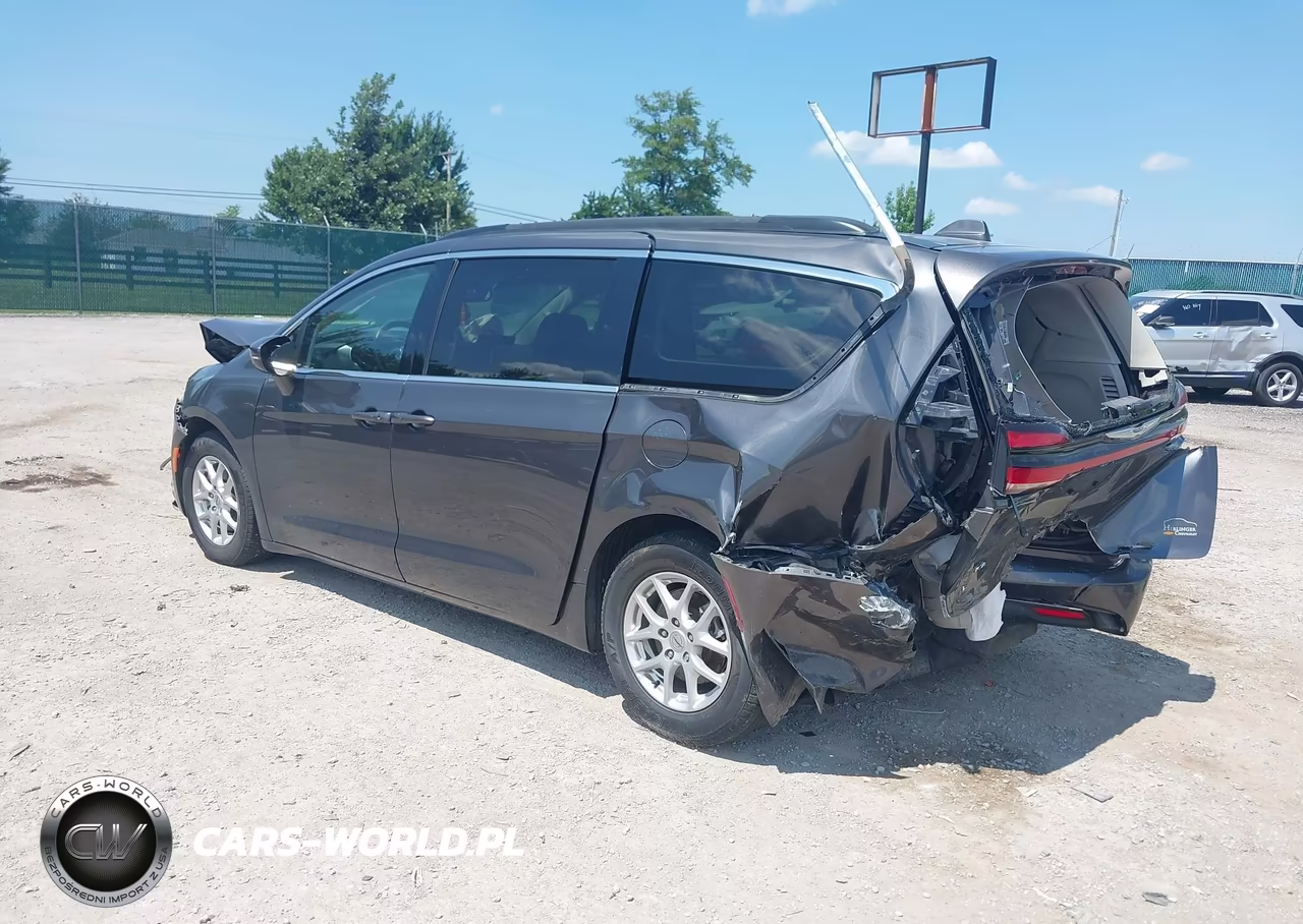 2022 Chrysler Pacifica Touring L VIN:2C4RC1BG9NR176525 - 3