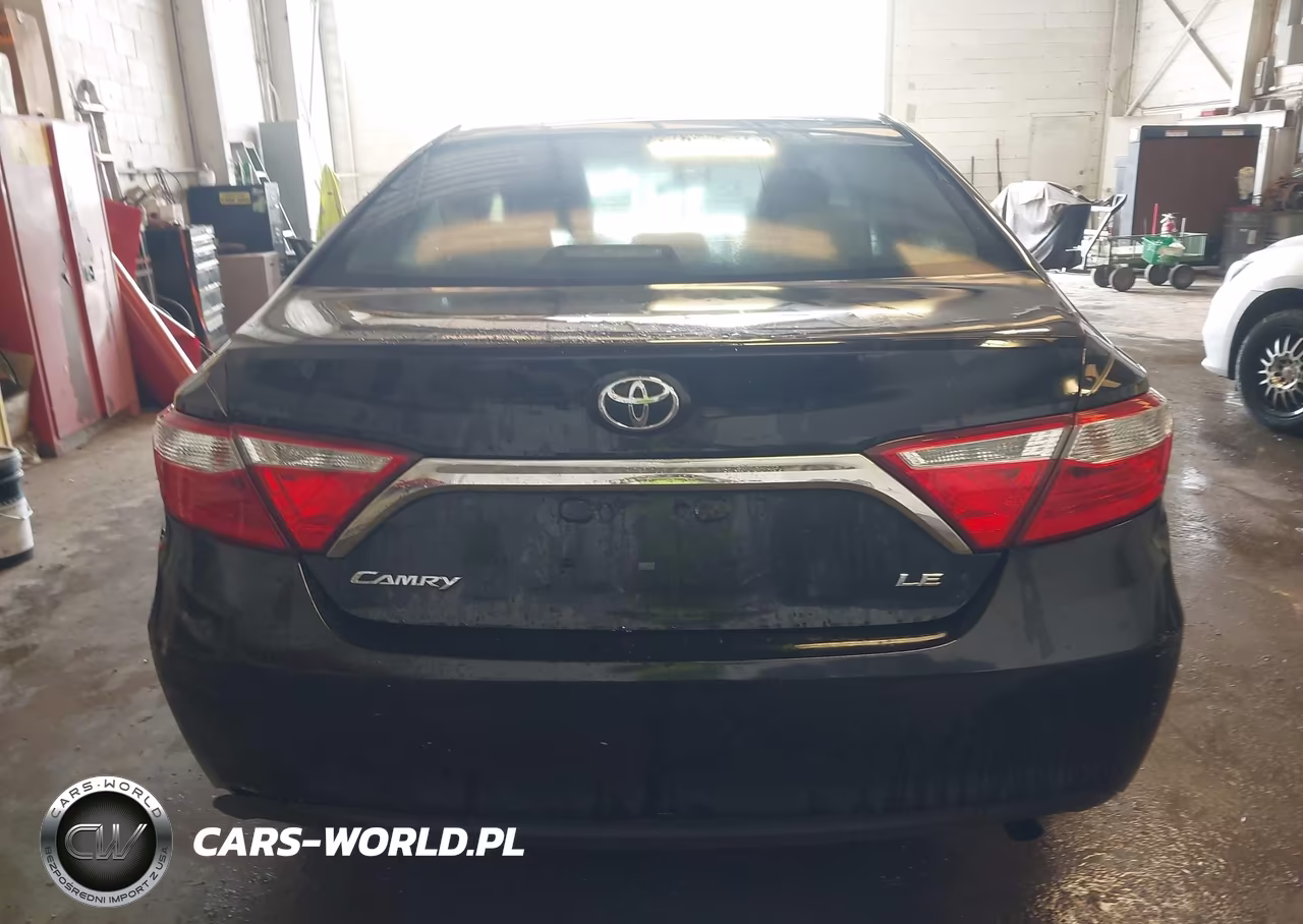 2016 Toyota Camry Le VIN:4T4BF1FK4GR529610 - 16