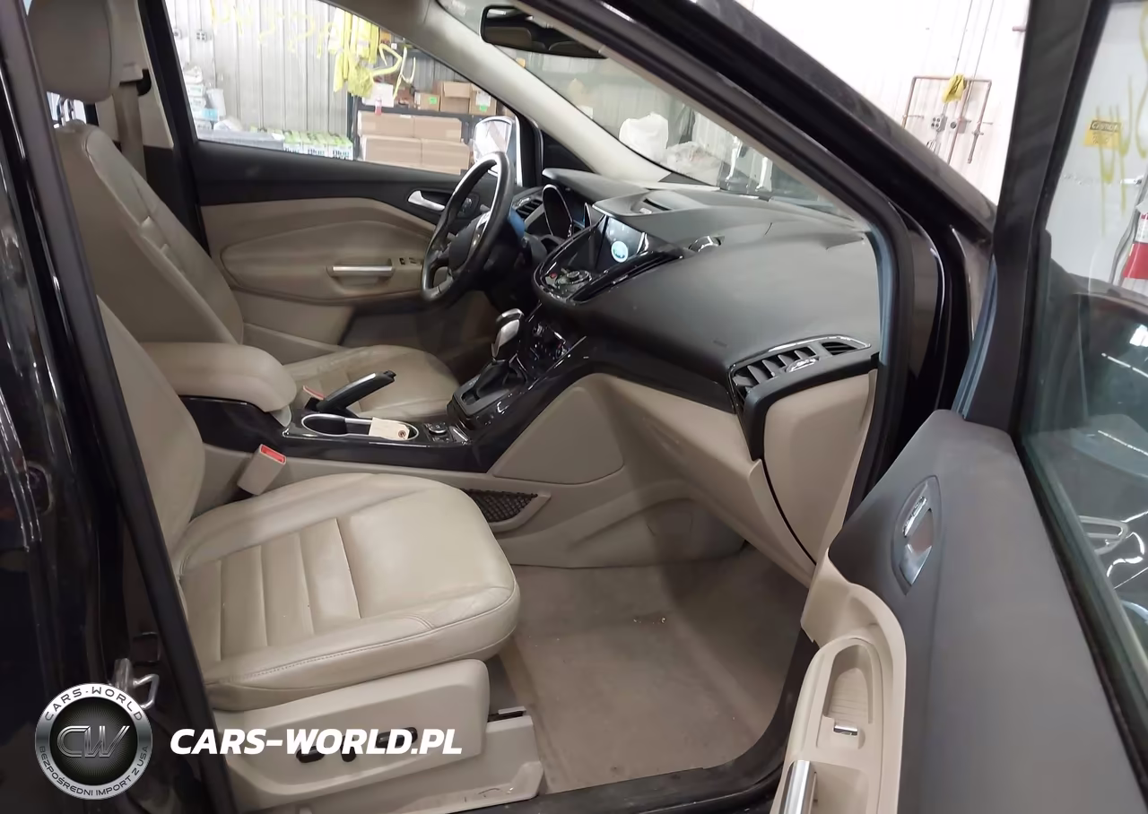 2016 Ford Escape Titanium VIN:1FMCU9JX6GUC11459 - 5