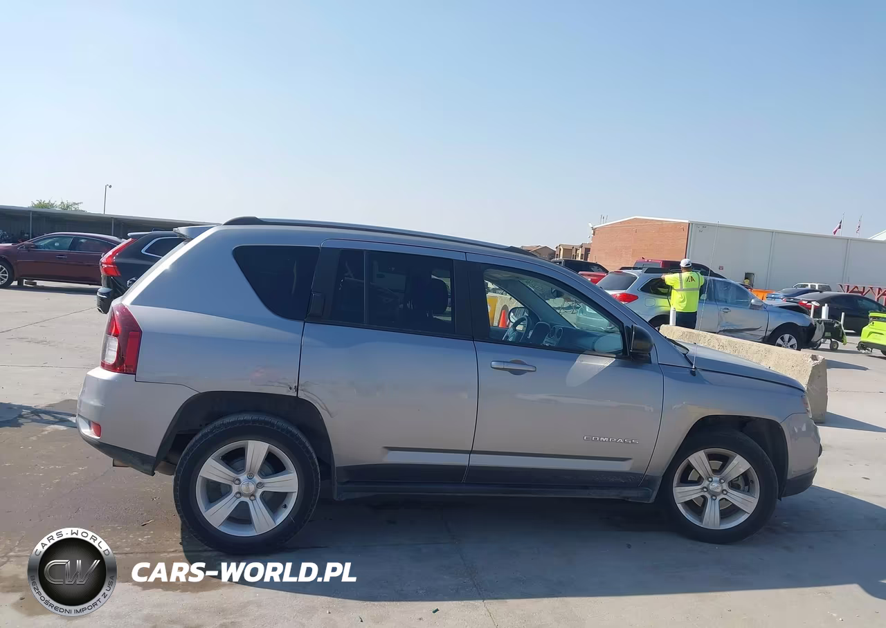 2016 Jeep Compass Sport VIN:1C4NJCBA3GD568143 - 12