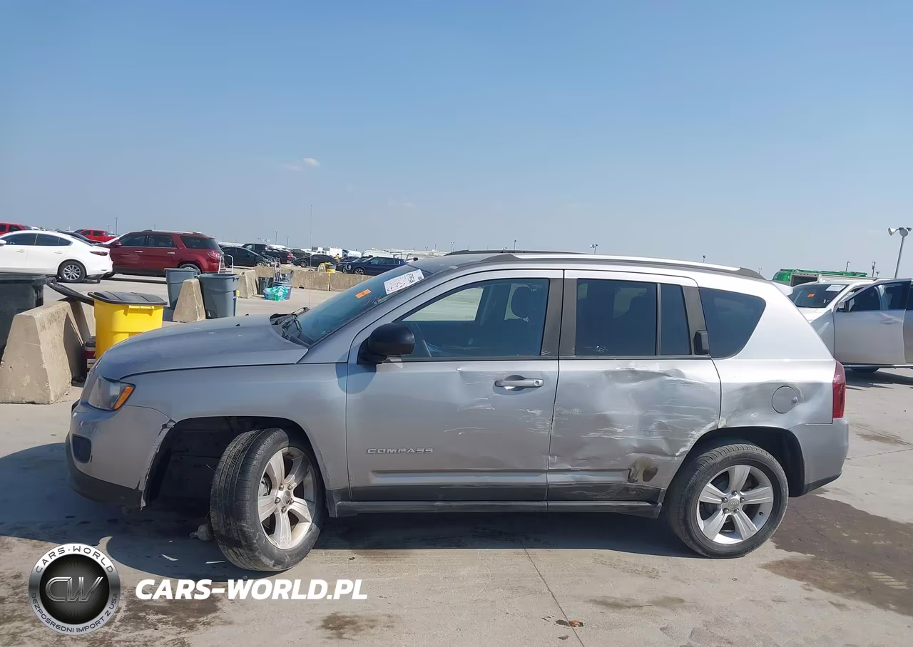 2016 Jeep Compass Sport VIN:1C4NJCBA3GD568143 - 13