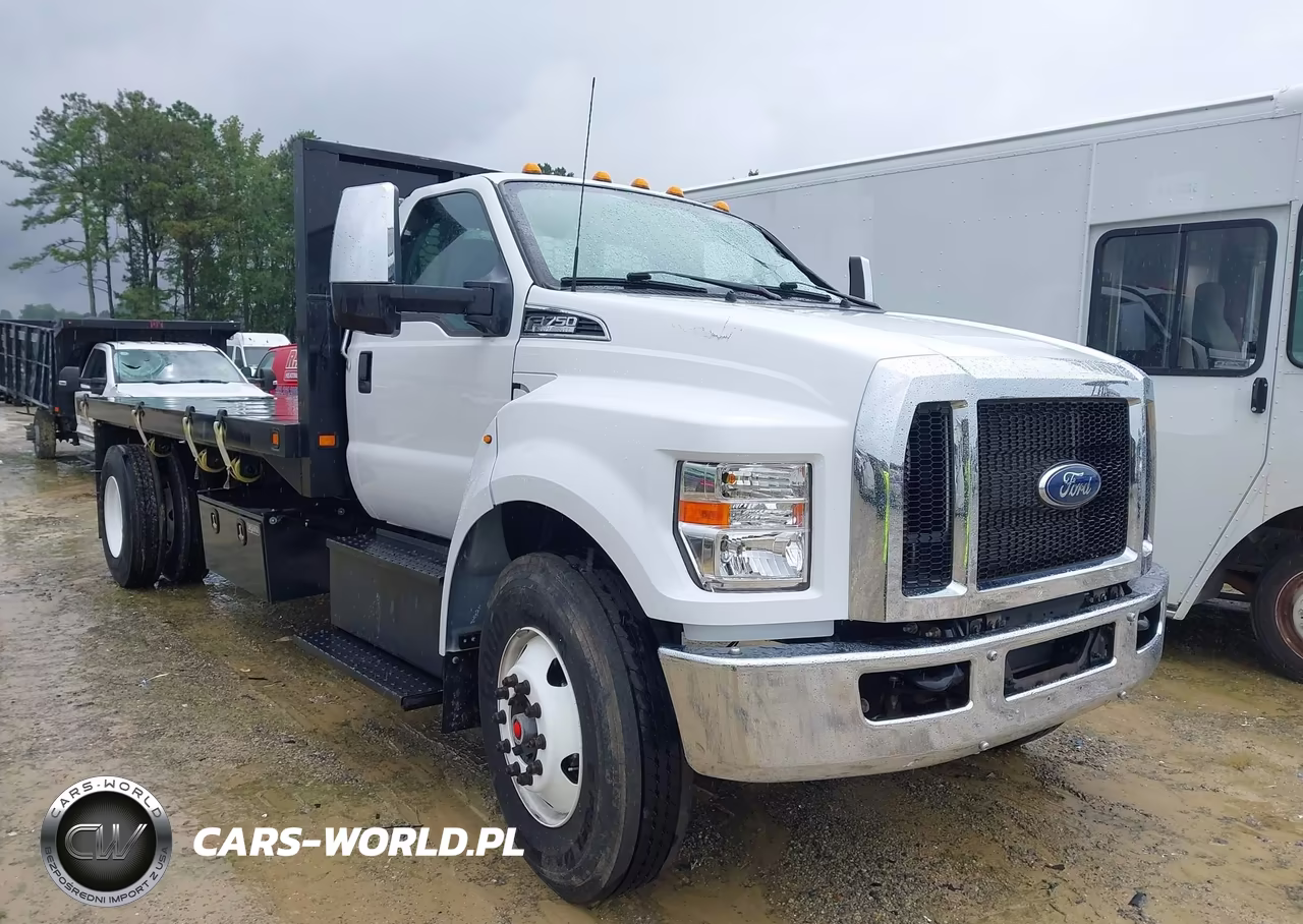 2022 Ford F-750 Gas