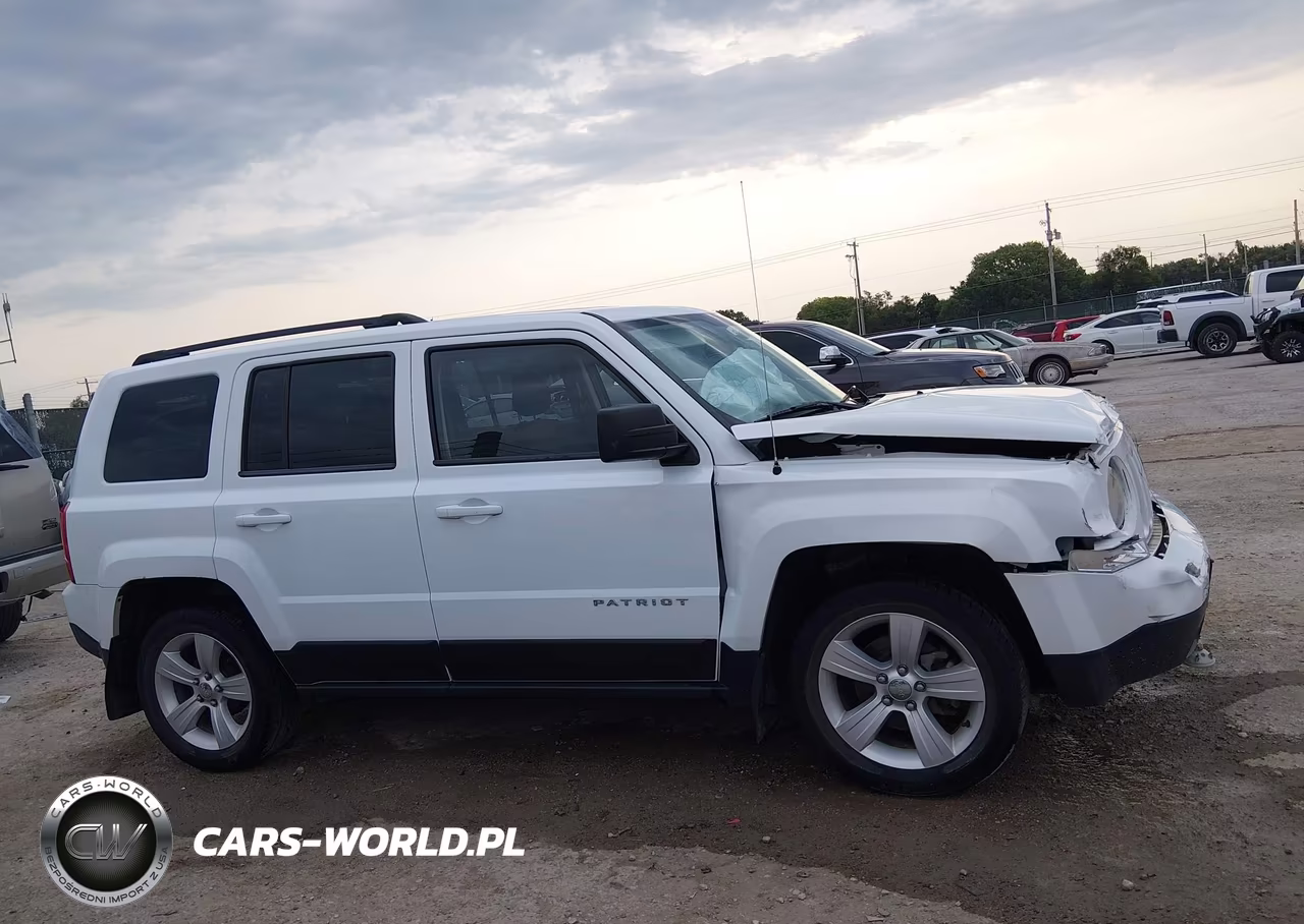 2014 Jeep Patriot Latitude VIN:1C4NJPFB9ED911626 - 13