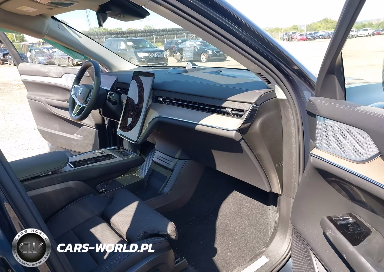 2025 Volvo Ex90 Ultra, Twin Motor, Fully Electric, 6 Seats VIN:7JDEV3KL0SG015020 - 5