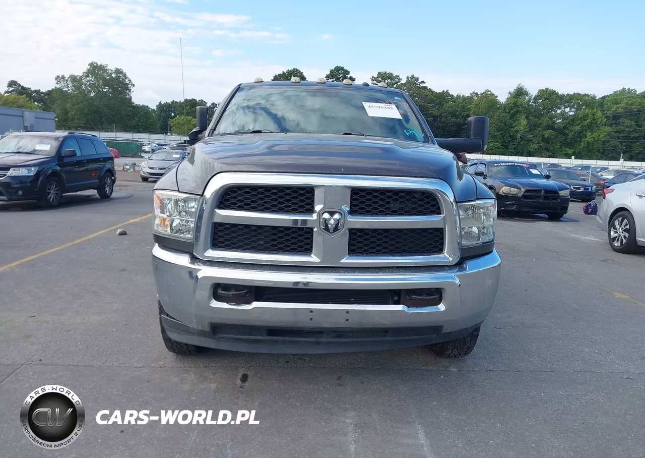 2018 Ram 3500 Tradesman 4X4 8' Box VIN:3C63RRGL1JG220775 - 11