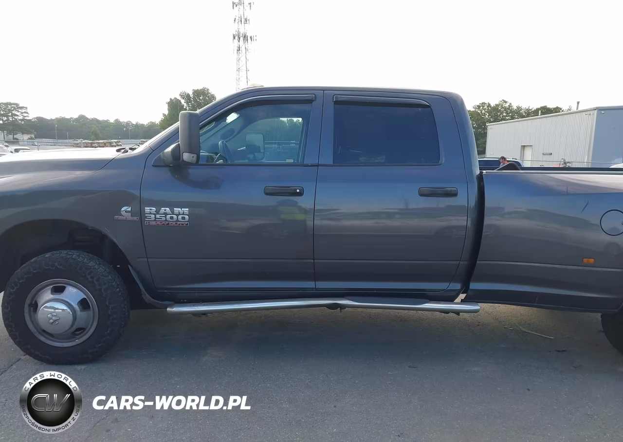 2018 Ram 3500 Tradesman 4X4 8' Box VIN:3C63RRGL1JG220775 - 13
