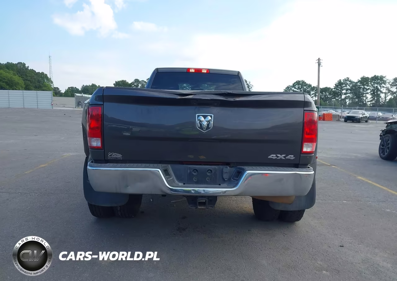 2018 Ram 3500 Tradesman 4X4 8' Box VIN:3C63RRGL1JG220775 - 14