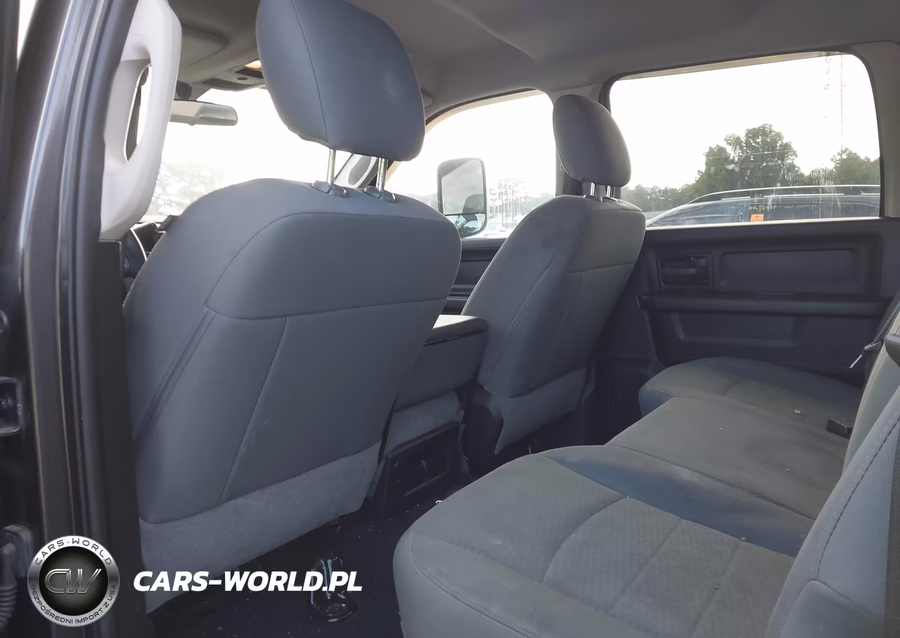 2018 Ram 3500 Tradesman 4X4 8' Box VIN:3C63RRGL1JG220775 - 7