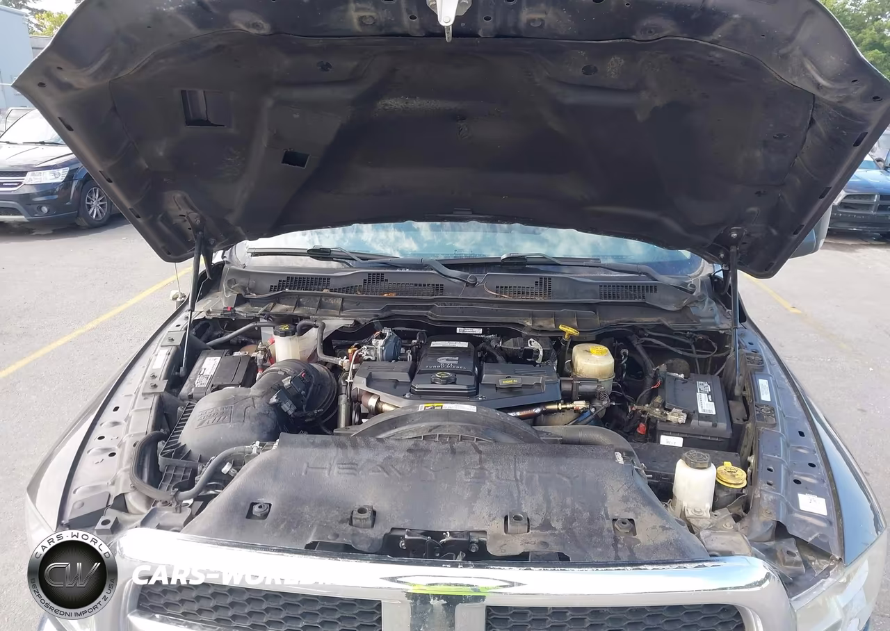 2018 Ram 3500 Tradesman 4X4 8' Box VIN:3C63RRGL1JG220775 - 9