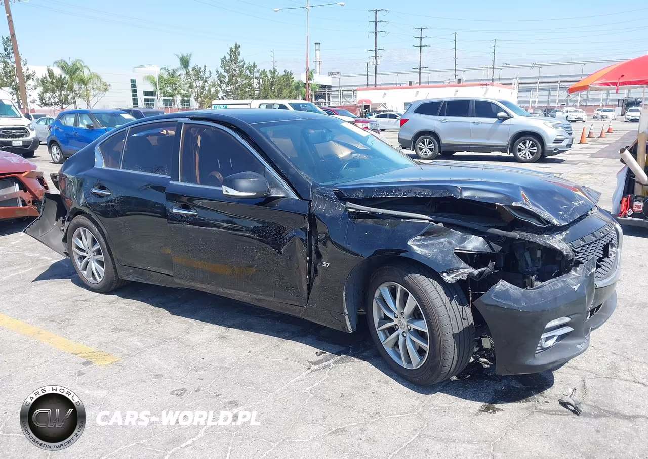 2014 Infiniti Q50 Premium – zdjęcie 1 z 17
