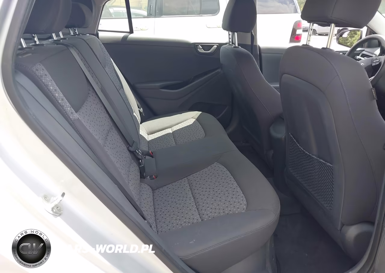 2018 Hyundai Ioniq Hybrid Blue VIN:KMHC65LCXJU099897 - 8