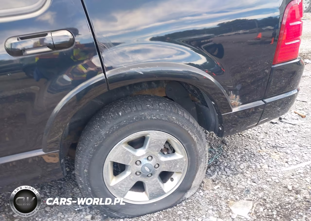 2005 Ford Explorer Limited VIN:1FMDU75WX5UB48888 - 6