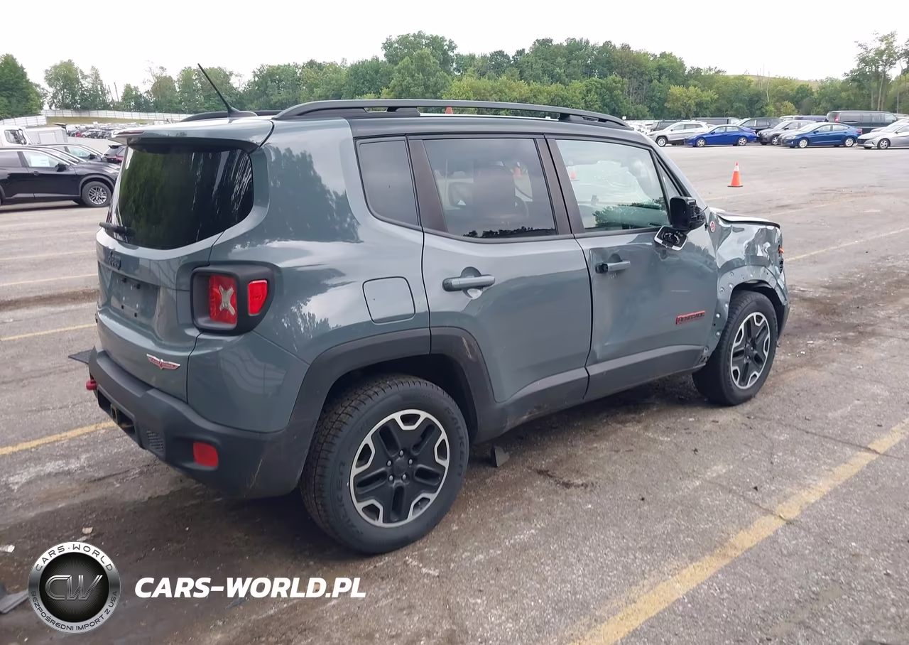 2017 Jeep Renegade Trailhawk VIN:ZACCJBCB3HPE45633 - 4