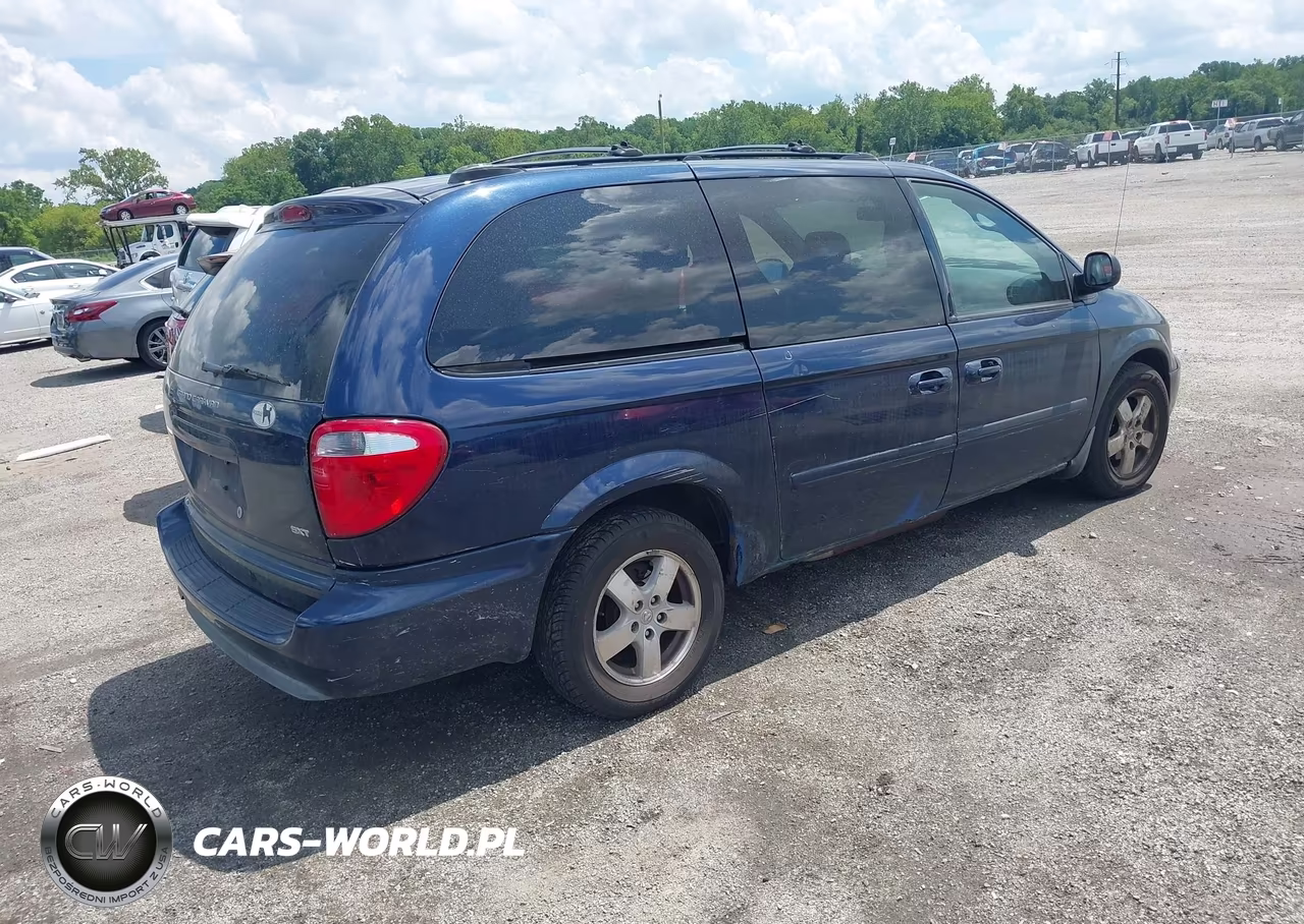 2005 Dodge Grand Caravan Sxt VIN:2D4GP44L05R131080 - 4