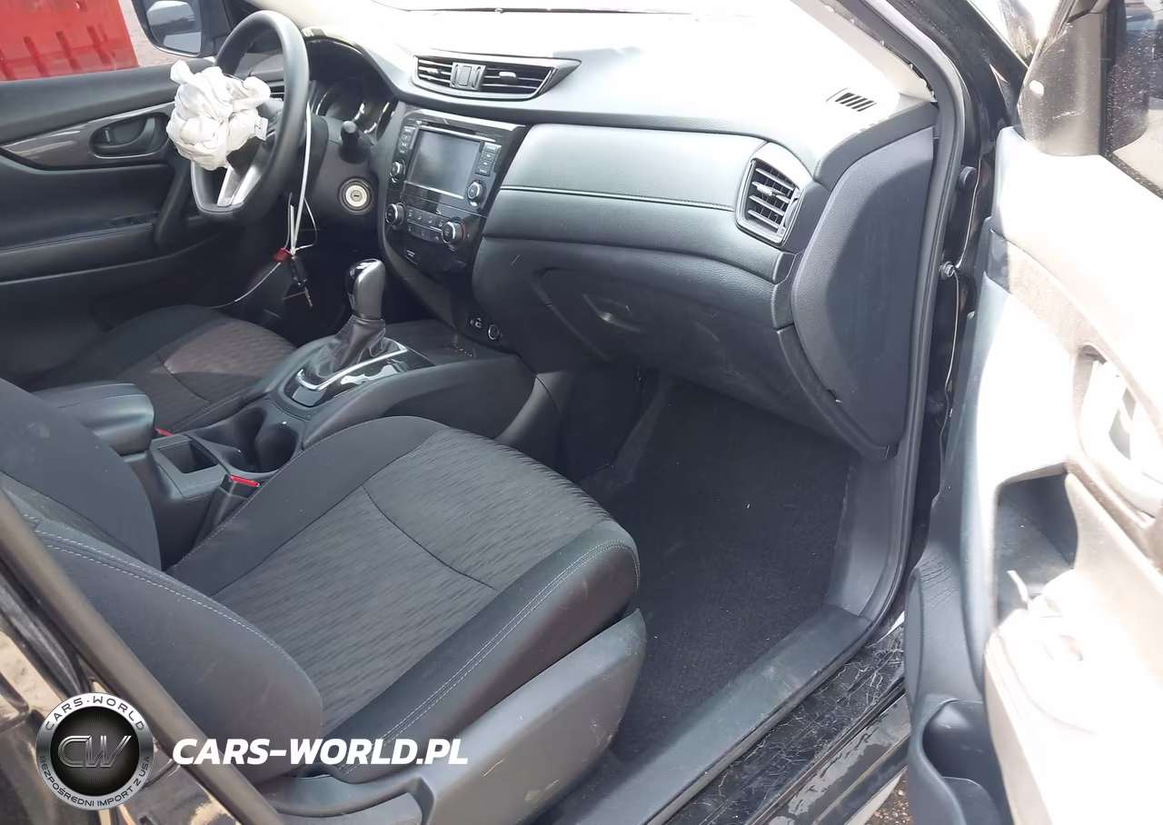 2020 Nissan Rogue S VIN:5N1AT2MT9LC814710 - 5