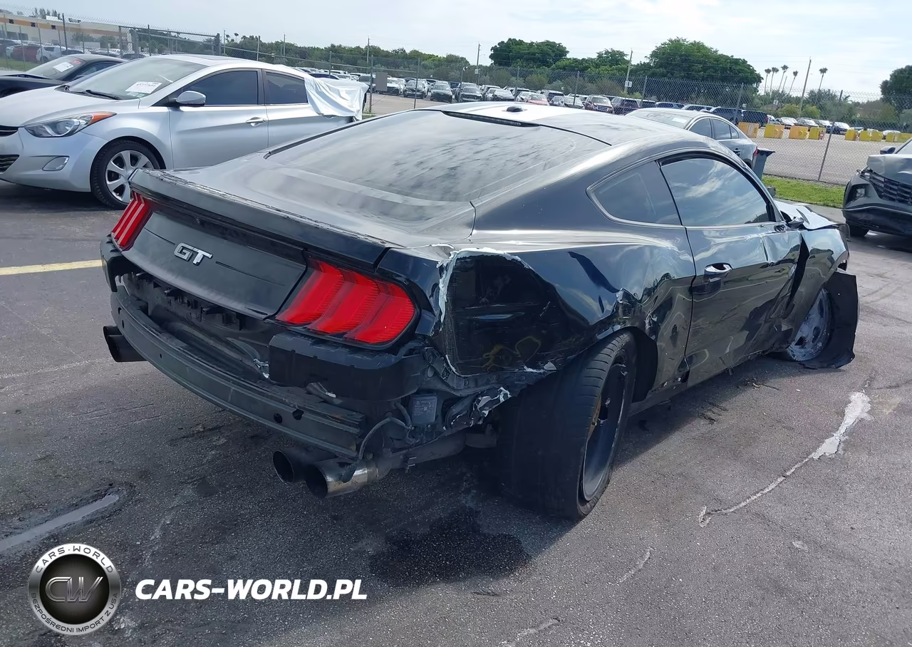 2020 Ford Mustang Gt Premium Fastback VIN:1FA6P8CF3L5177434 - 4
