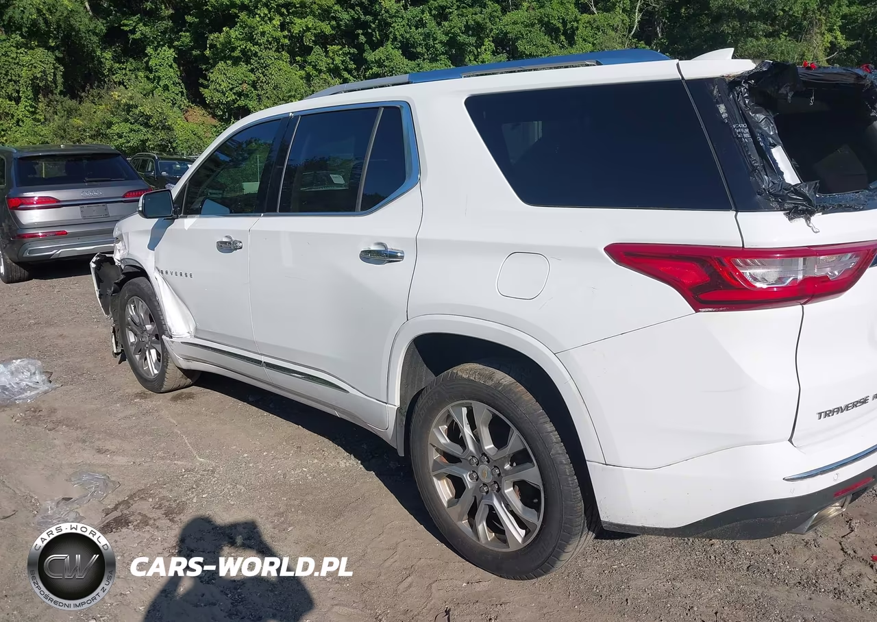 2018 Chevrolet Traverse Premier VIN:1GNEVJKW3JJ235266 - 3