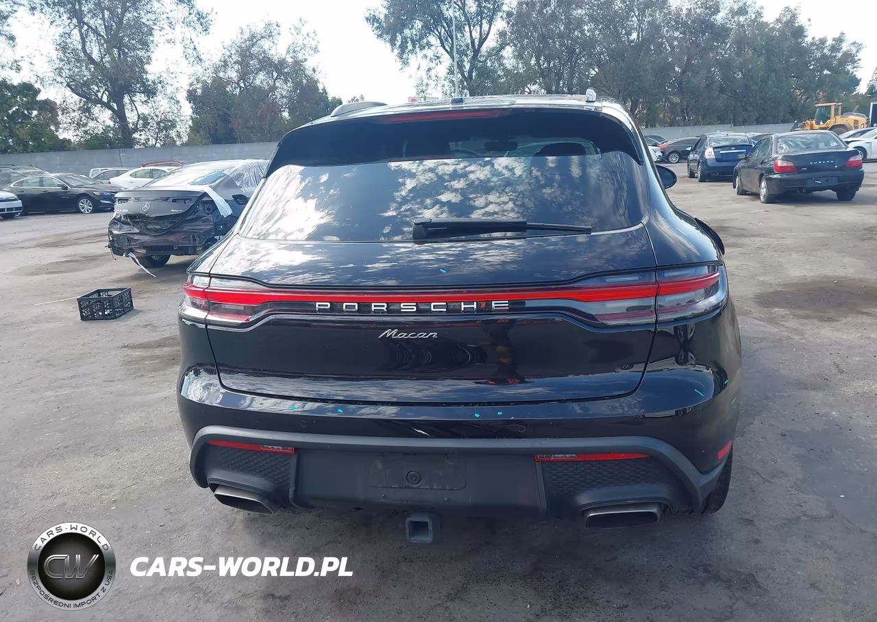 2023 Porsche Macan T VIN:WP1AA2A59PLB03562 - 17