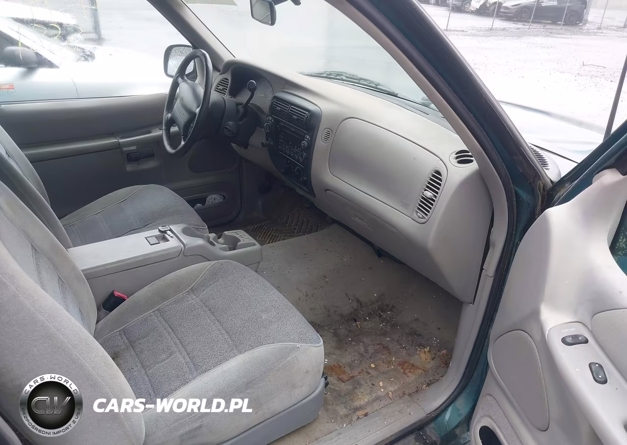 1998 Ford Explorer Sport VIN:1FMYU24E1WUA43171 - 5