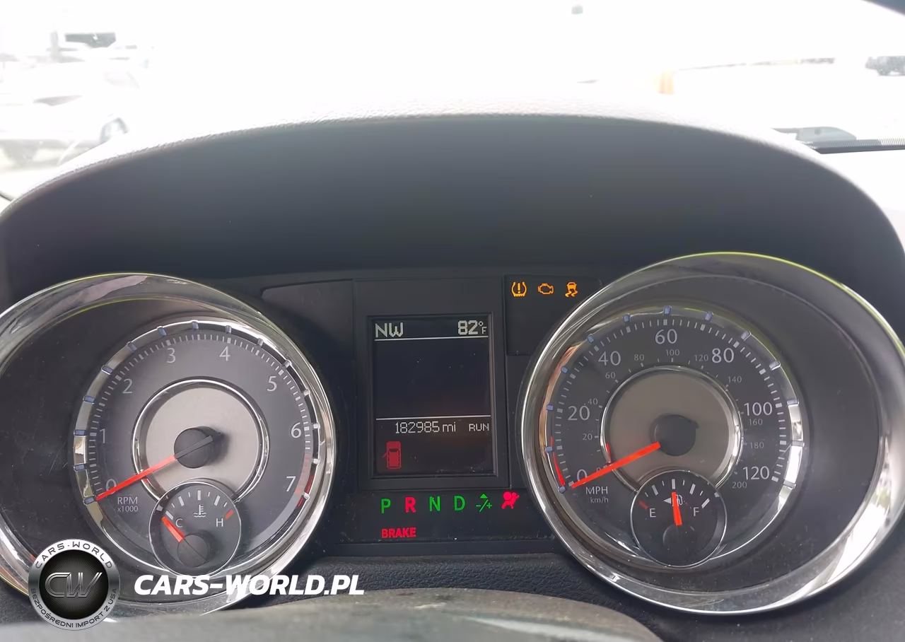 2014 Chrysler Town & Country Touring VIN:2C4RC1BG2ER442659 - 7