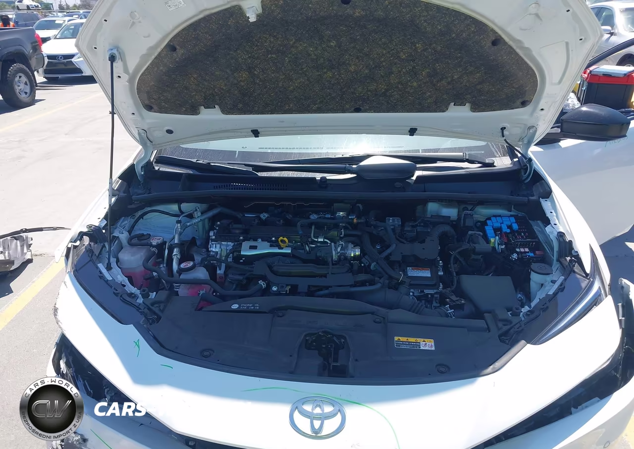 2024 Toyota Prius Xle VIN:JTDACAAU2R3015033 - 10
