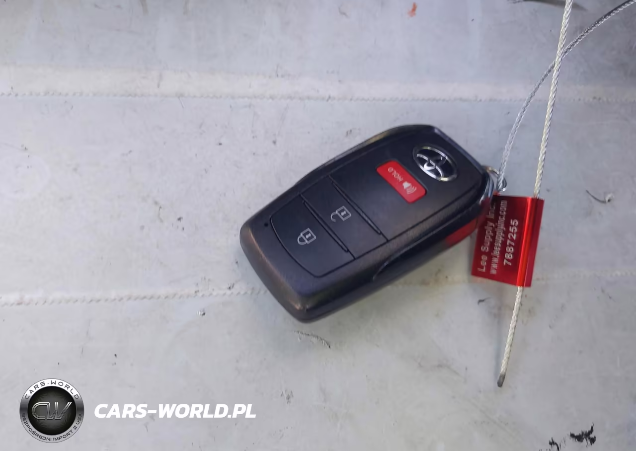 2024 Toyota Prius Xle VIN:JTDACAAU2R3015033 - 11