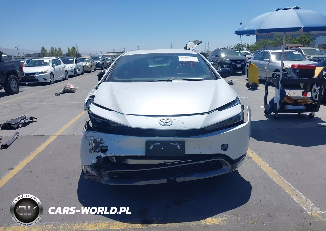 2024 Toyota Prius Xle VIN:JTDACAAU2R3015033 - 13