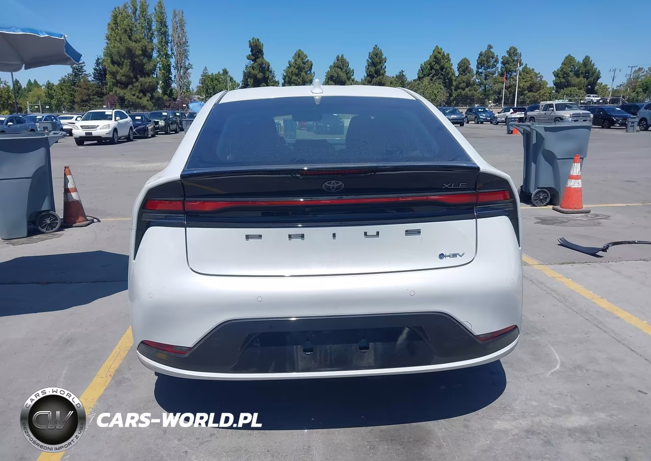 2024 Toyota Prius Xle VIN:JTDACAAU2R3015033 - 17