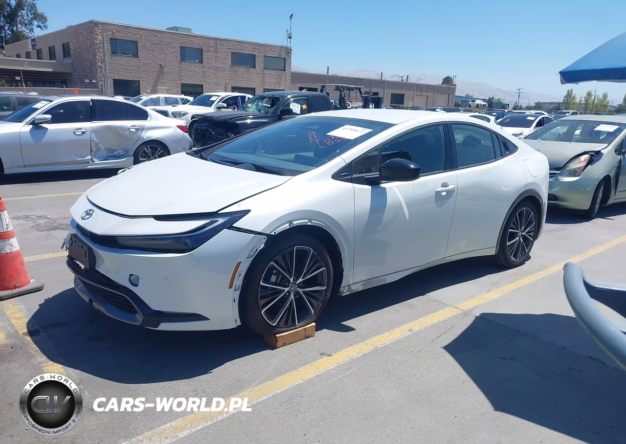 2024 Toyota Prius Xle VIN:JTDACAAU2R3015033 - 2