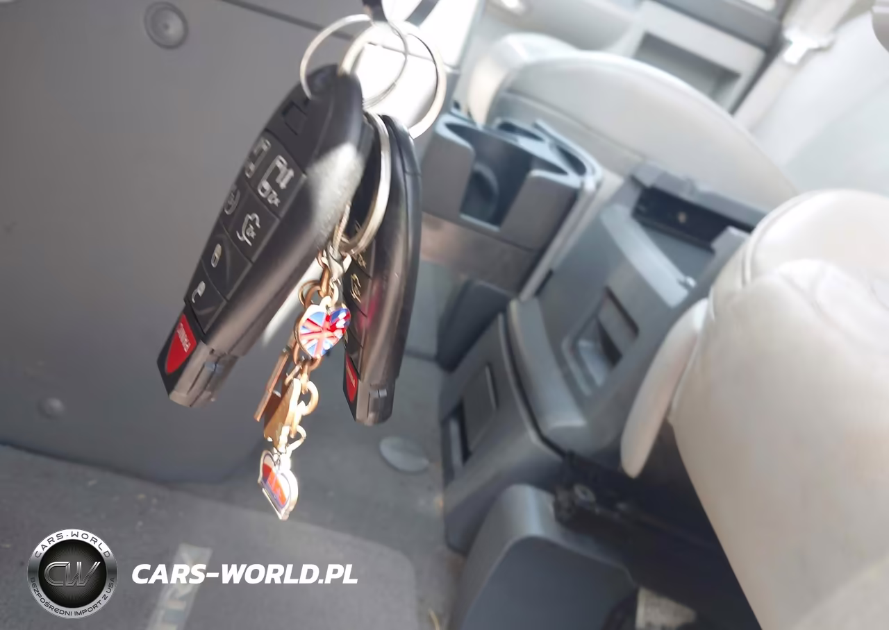 2008 Chrysler Town & Country Limited VIN:2A8HR64X68R718018 - 11