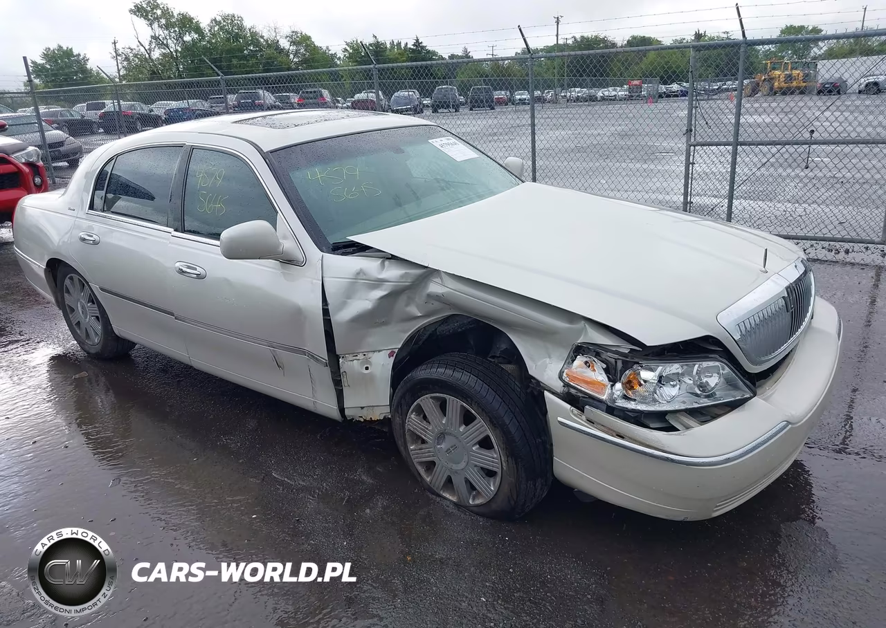 2004 Lincoln Town Car Ultimate