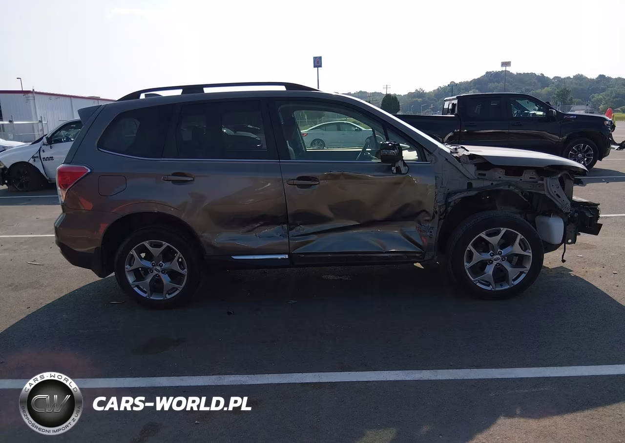 2018 Subaru Forester 2.5I Touring VIN:JF2SJAWC5JH472678 - 14