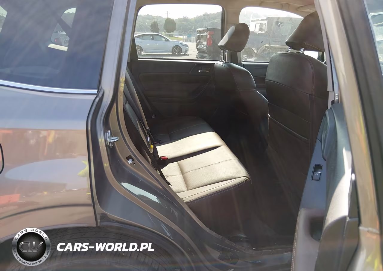 2018 Subaru Forester 2.5I Touring VIN:JF2SJAWC5JH472678 - 8