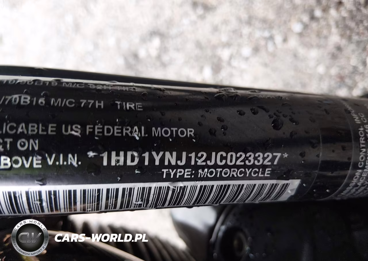 2018 Harley-Davidson Fxlr Low Rider VIN:1HD1YNJ12JC023327 - 10