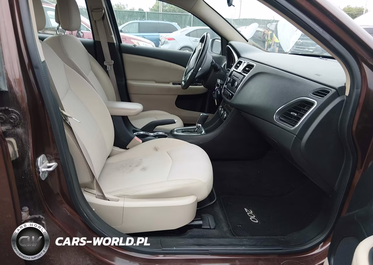 2012 Chrysler 200 Touring VIN:1C3CCBBB6CN257304 - 5