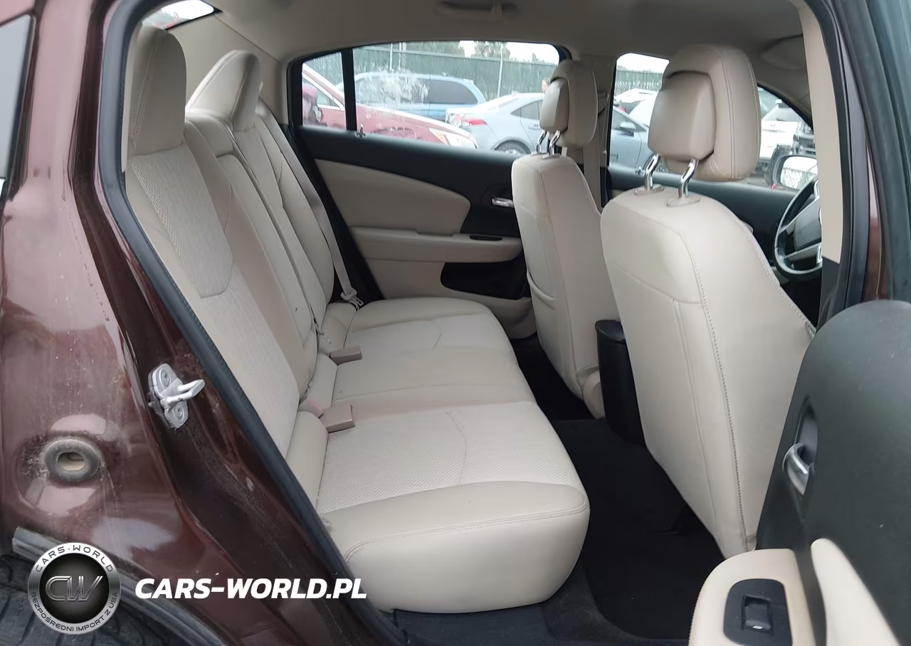 2012 Chrysler 200 Touring VIN:1C3CCBBB6CN257304 - 8